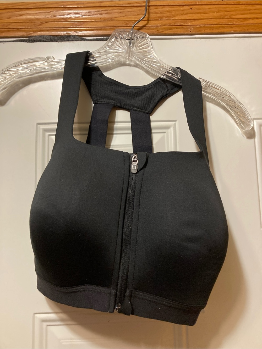 All in Motion Black Front-Zip Sports Bra - Women Intimates & Sleepwear 34DD NWT‎